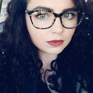 Meet your Posher, Jenna